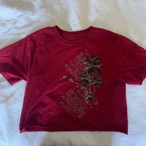 🌙Y2K Cropped Maui Graphic Tee!